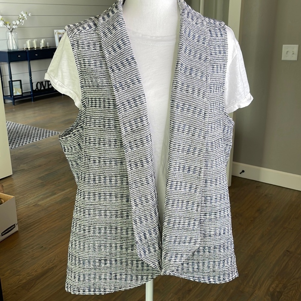 Blue and white vest. Size 1X